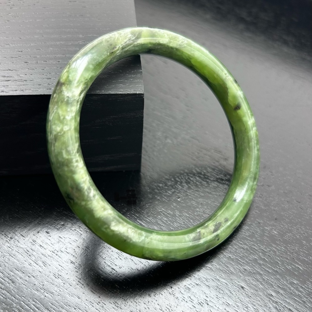 Green Nephrite Jade Bangle - Solid Stone Vintage Bracelet